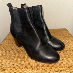 FRYE Stella Women’s SZ 10M Short Chelsea Black Leather Ankle Bootie 2.5"Heel Y2K